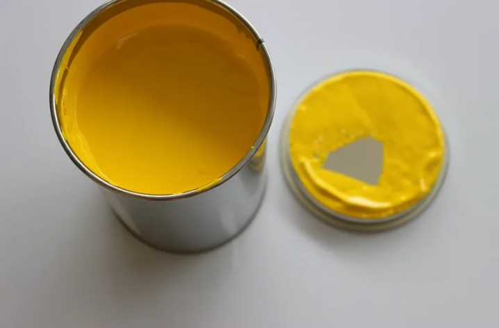 在印刷行業(yè)，油墨的品質(zhì)直接影響生產(chǎn)的品質(zhì)及效率。當(dāng)油墨粘度過(guò)低的時(shí)候，印刷會(huì)出現(xiàn)印刷露白，暈圈，水紋等現(xiàn)象。為了使體系達(dá)到足夠的穩(wěn)定周期以滿足實(shí)際使用要求，往往需要添加一些助劑以獲得期望的穩(wěn)定性。比如，丙烯酸增稠劑就是個(gè)不錯(cuò)的選擇。它可以讓我們的印刷產(chǎn)品質(zhì)量更加穩(wěn)定，也可以適度彌補(bǔ)印版、紙板及設(shè)備方面的不足之處。今天在這里給大家介紹一下丙烯酸增稠劑的作用和優(yōu)點(diǎn)。 丙烯酸增稠劑的作用和優(yōu)點(diǎn) 丙烯酸增稠劑是一種非離子疏水改性聚氨酯流變?cè)龀韯?，具有出色的高剪切粘度增稠效果，良好的成膜性能和光澤特性，?></a>
            </li>
    
        </ul>
    </div>
    


    <div   id=